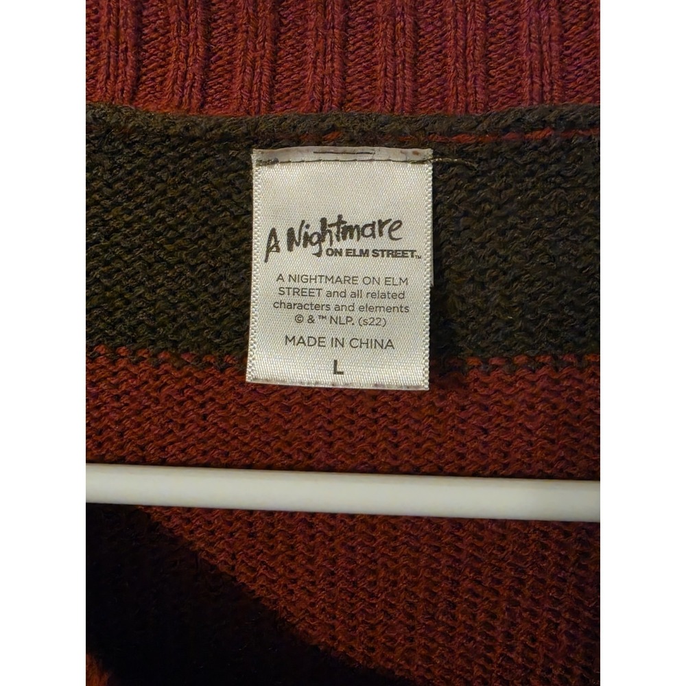 Nightmare On Elm Street Freddy Krueger Sweater L Burgundy Green Stripe Spirit - Picture 3 of 6